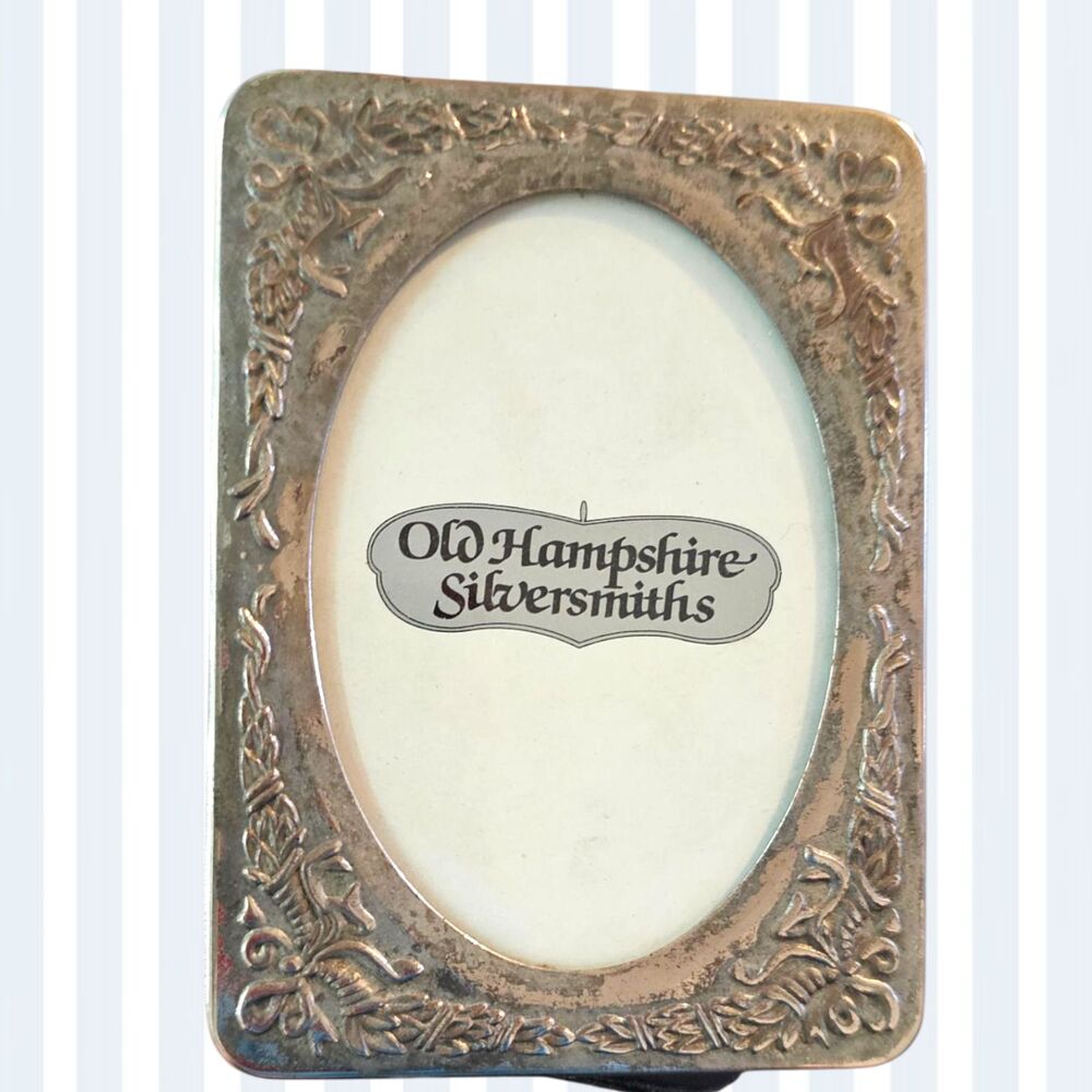 Vtg Old Hampshire SIlversmiths photo frame